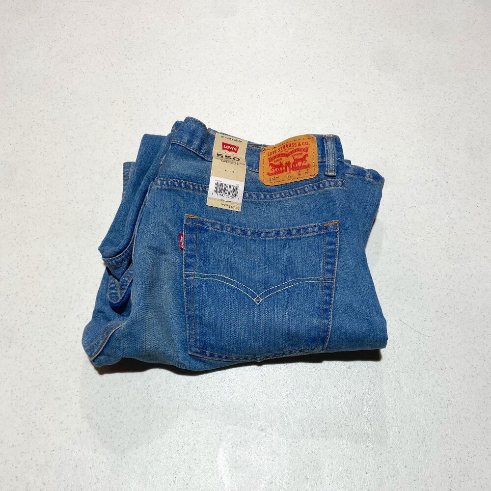 🔥 Brand New Levi’s Women’s Tapered Jeans